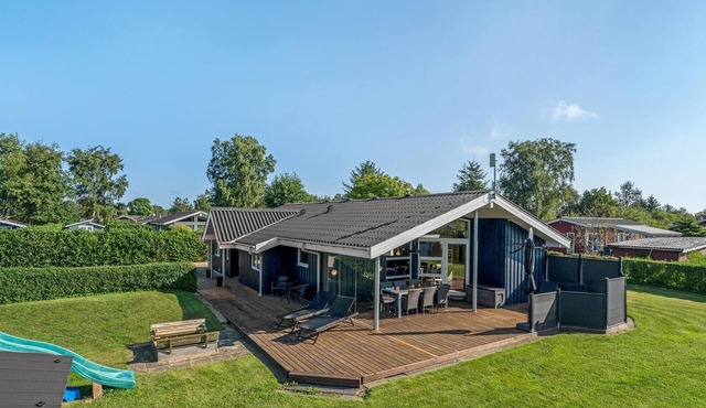Gorgeous home in Hadsund with kitchen