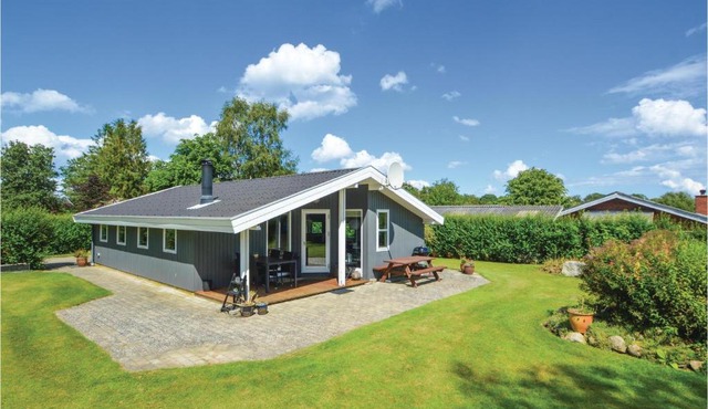 Gorgeous Home In Hejls With Wifi