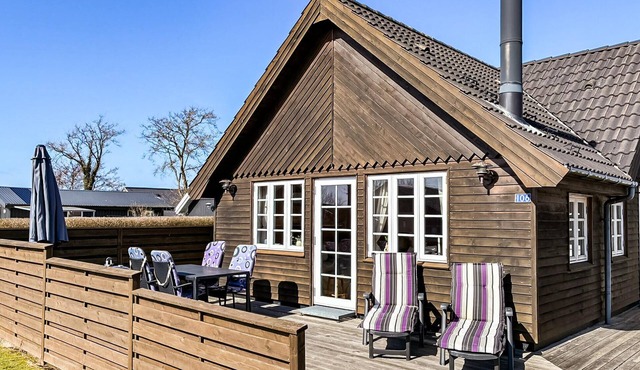 Gorgeous home in Hemmet with WiFi