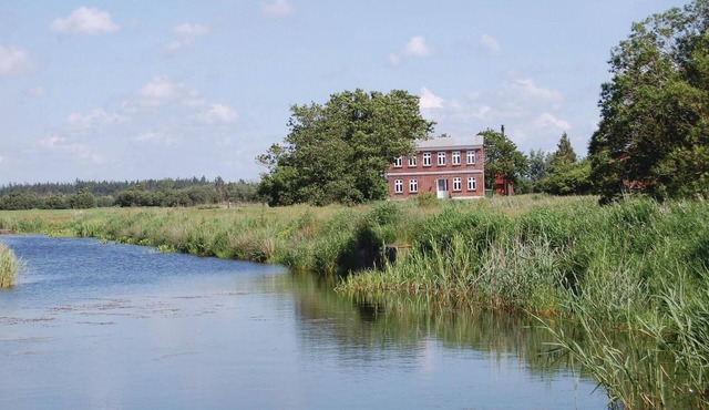 Gorgeous home in Hemmet with lake view