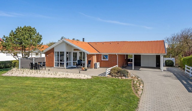 Gorgeous home in Hemmet with WiFi
