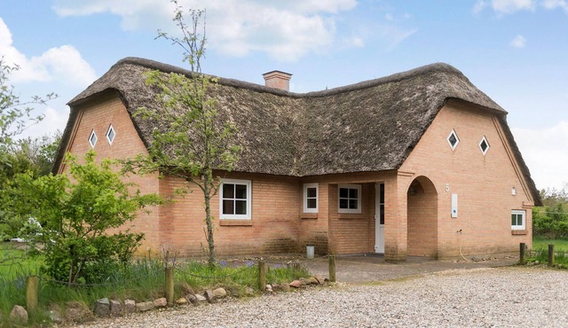 Gorgeous home in Henne with kitchen