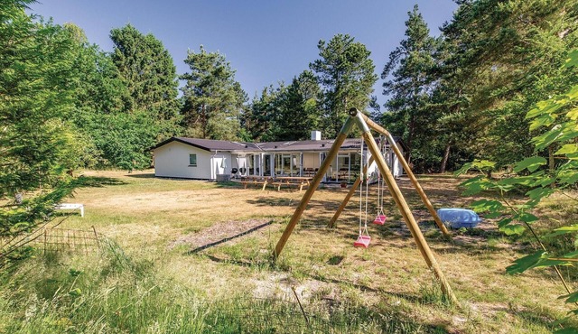 Gorgeous home in Højby with WiFi