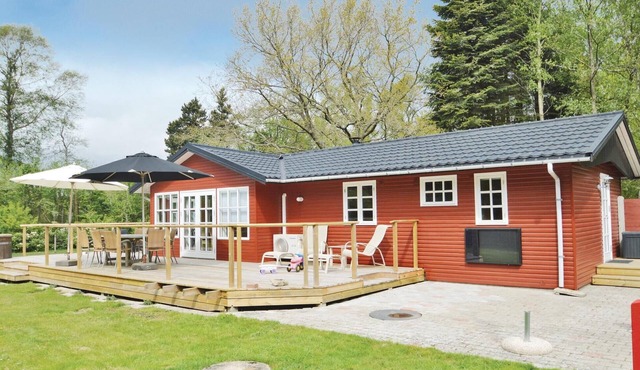 Gorgeous home in Højslev with kitchen