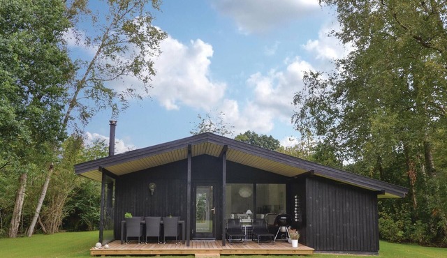 Gorgeous home in Hornbæk with WiFi