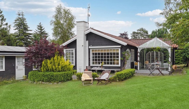 Gorgeous home in Hornbæk with kitchen