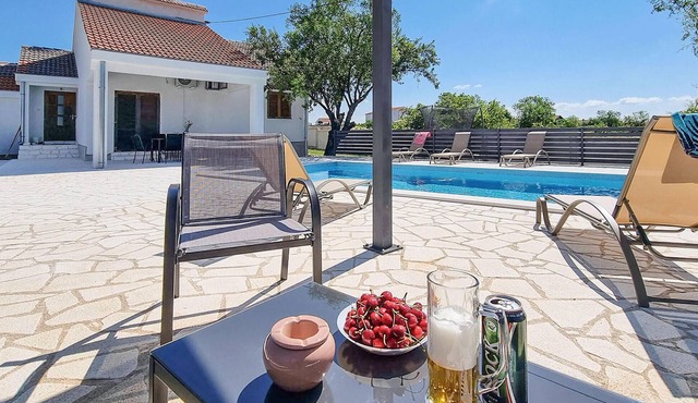Gorgeous home in Miranje Gornje