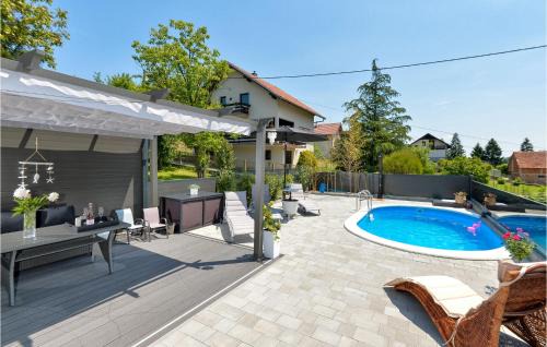 Gorgeous Home In Cresnjevec, Tuhelj With Sauna