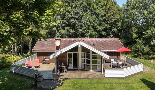 Gorgeous home in Humble with sauna