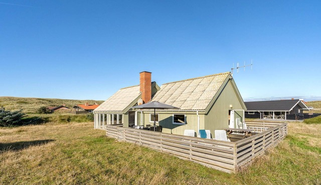 Gorgeous home in Hvide Sande with sauna