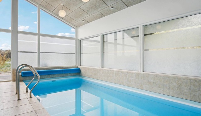 Gorgeous home in Hvide Sande with sauna