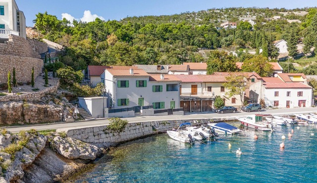 Gorgeous home in Jablanac