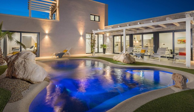 Gorgeous home in Kastelir