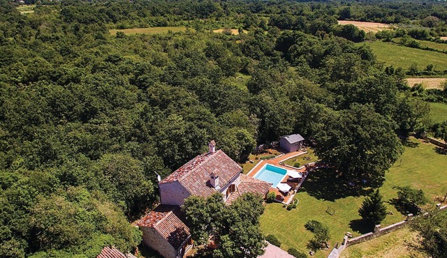 Gorgeous home in Klarici