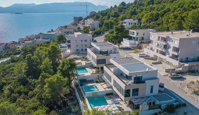 Gorgeous home in Komarna