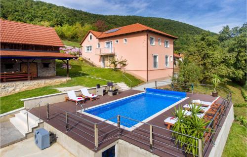 Gorgeous Home In Kostanjevac