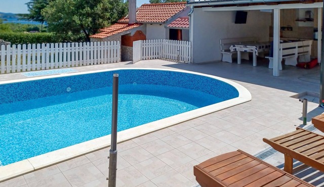 Gorgeous home in Kraj