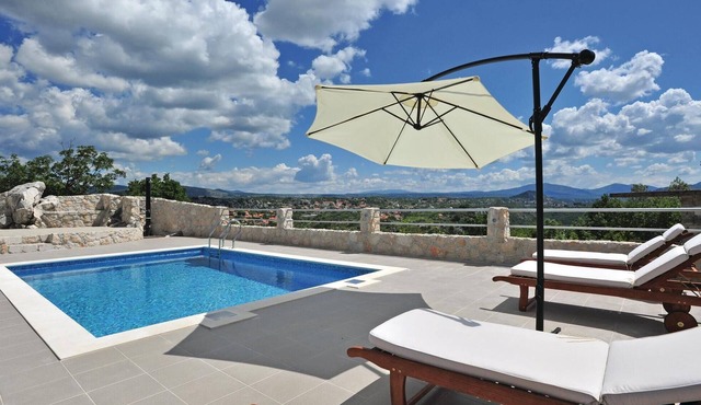 Gorgeous home in Kucice
