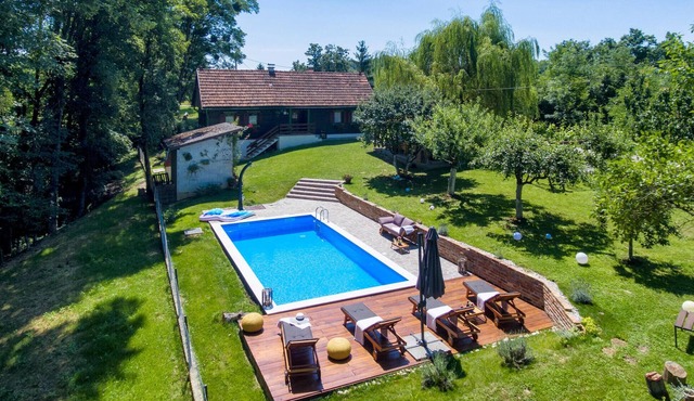 Gorgeous home in Kupljenovo