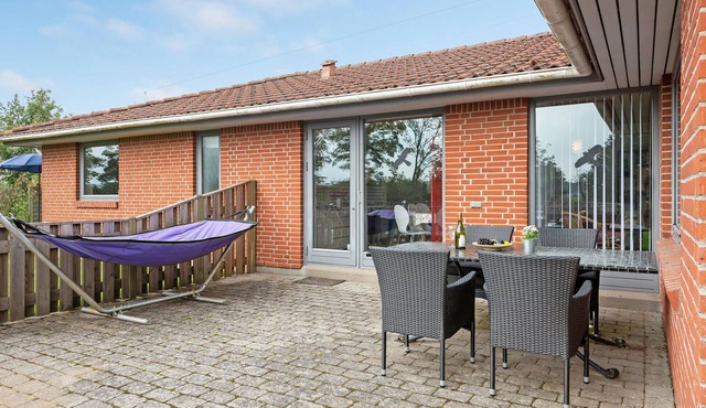 Gorgeous home in Løgumkloster with WiFi