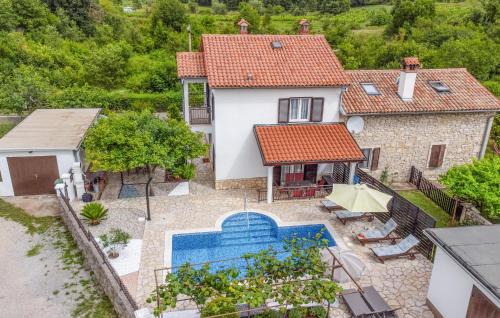 Gorgeous Home In Labin