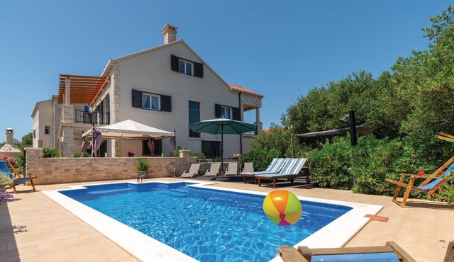 Gorgeous home in Lumbarda with sauna