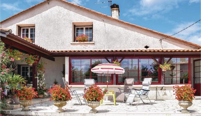 Gorgeous Home In Massugas