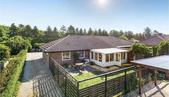 Gorgeous Home In Millinge With Wifi