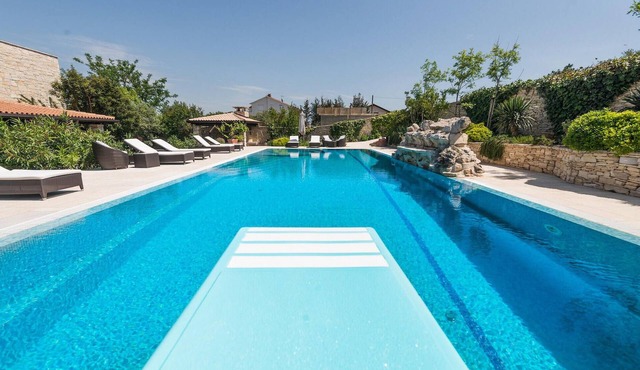 Gorgeous home in Murter with private swimming pool, can be inside or outside