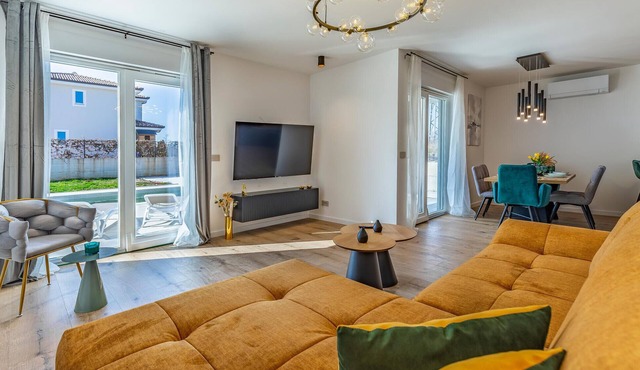 Gorgeous home in Nedescina with WiFi