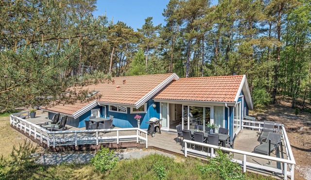 Gorgeous home in Nexø with WiFi