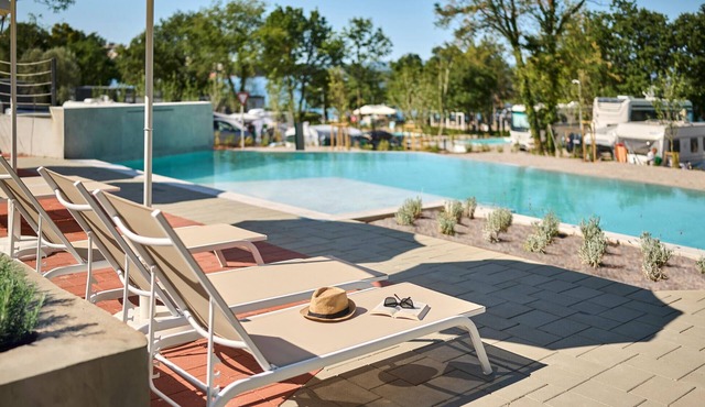 Gorgeous home in Njivice with WiFi