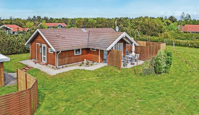 Gorgeous home in Oksbøl with sauna