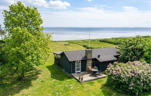 Gorgeous Home In Oure With Wifi