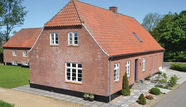 Gorgeous home in Outrup with kitchen