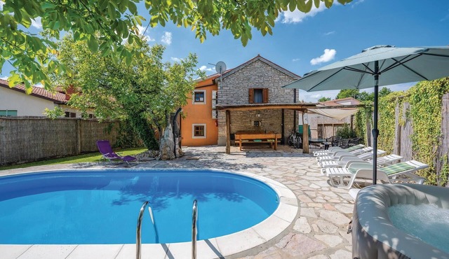 Gorgeous home in Pazin