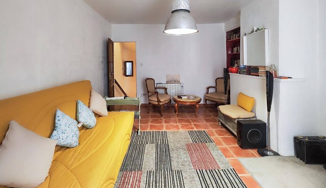 Gorgeous home in Pézenas with WiFi
