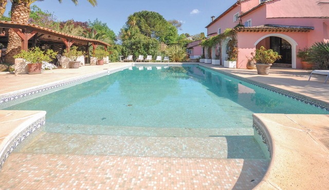 Gorgeous home in Plascassier with WiFi