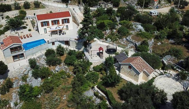 Gorgeous home in Ploce with private swimming pool, can be inside or outside
