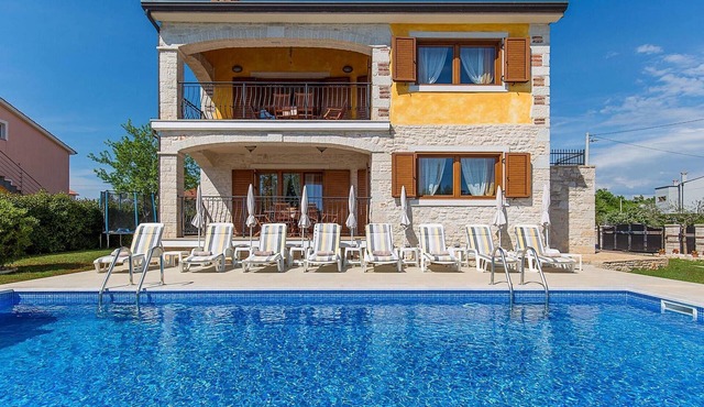 Gorgeous home in Porec