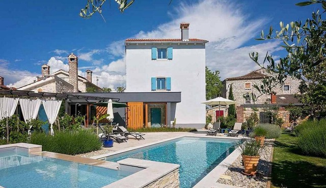 Gorgeous home in Porec