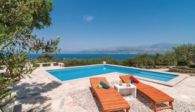 Gorgeous home in Postira