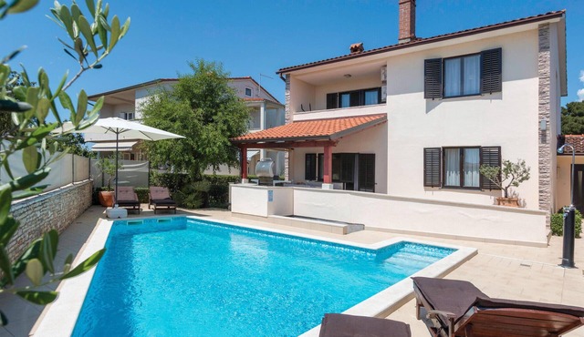 Gorgeous home in Pula