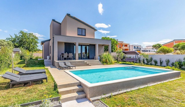 Gorgeous home in Pula