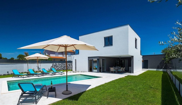 Gorgeous home in Pula