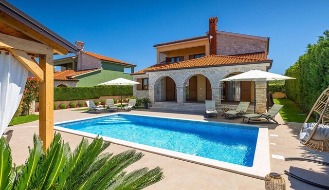 Gorgeous home in Pula