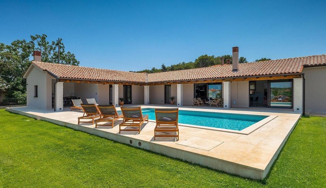 Gorgeous home in Pula