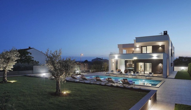 Gorgeous home in Pula with sauna