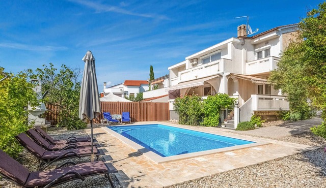 Gorgeous home in Punat