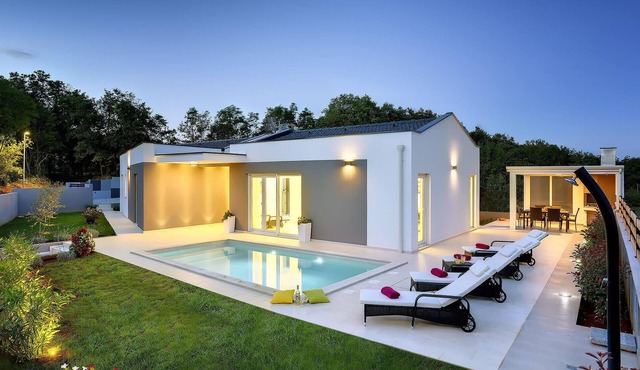 Gorgeous home in Rebici